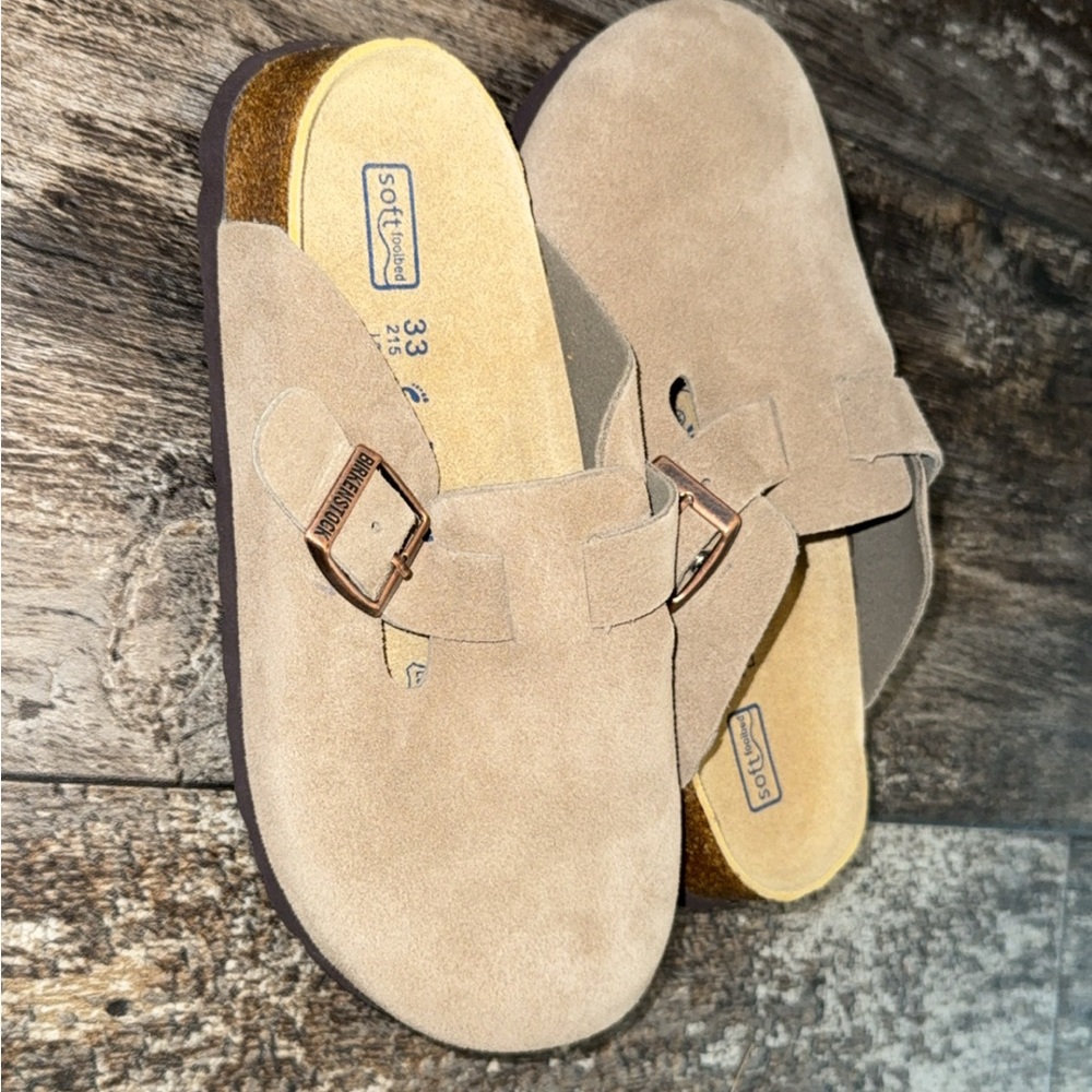 Kids Birkenstocks new, only tried on. Size 33